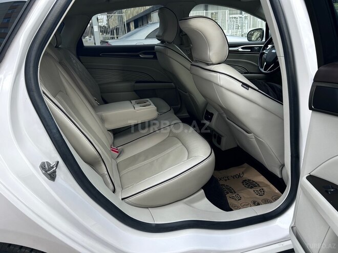 Ford Fusion (North America) 2017, 212,433 km - 2.0 л - Bakı