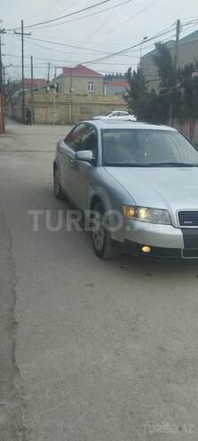 Audi A4 2002, 284,000 km - 1.8 l - Bakı