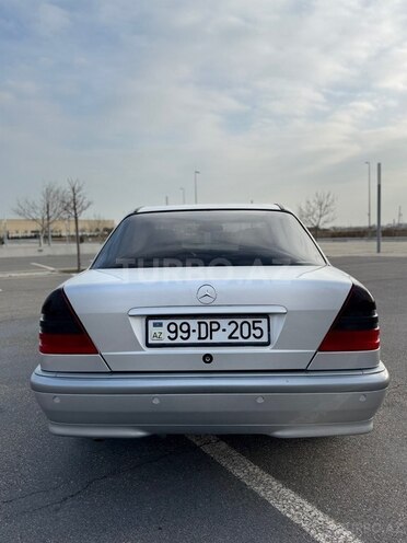 Mercedes C 180-7