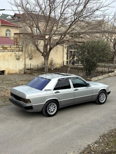 Mercedes 190 1990, 239,000 km - 2.0 l - Bakı