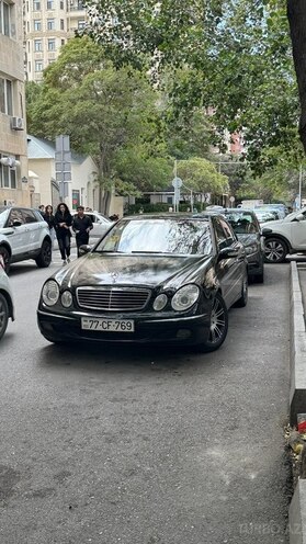 Mercedes E 200 2002, 263,000 km - 2.2 l - Bakı