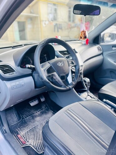 Hyundai Accent 2017, 129,105 km - 1.6 l - Bakı