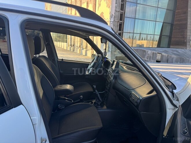 Chevrolet Niva-7