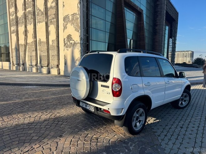 Chevrolet Niva-13