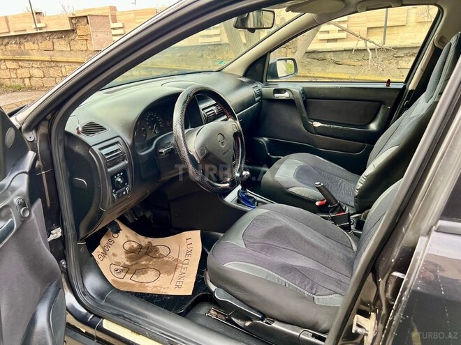 Opel Astra-10