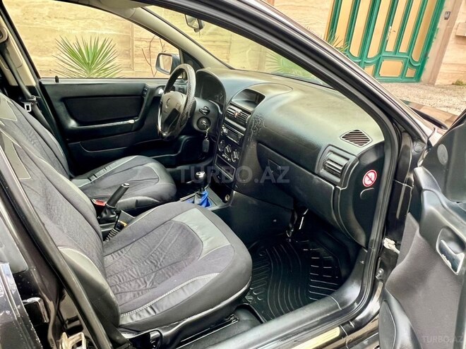 Opel Astra-11