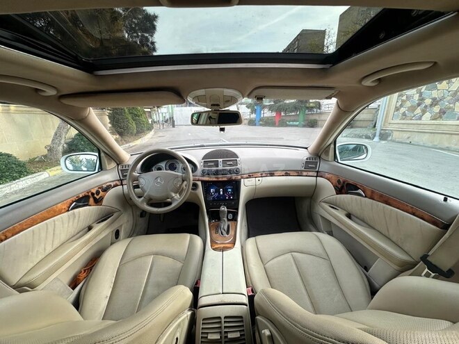 Mercedes E 320 2002, 297,000 km - 3.2 l - Bakı