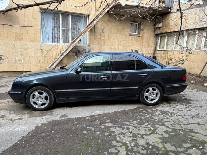 Mercedes E 240 2000, 290,000 km - 2.4 l - Bakı