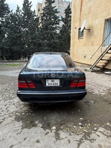 Mercedes E 240 2000, 290,000 km - 2.4 l - Bakı
