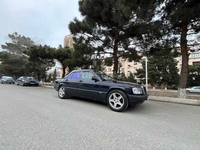 Mercedes 190 1992, 260,000 km - 1.8 l - Sumqayıt