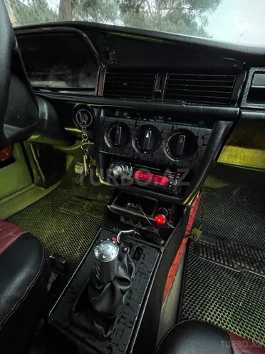 Mercedes 190 1992, 260,000 km - 1.8 l - Sumqayıt