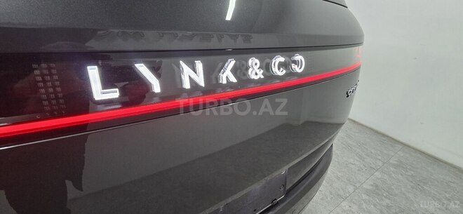 Lynk & Co 900-13