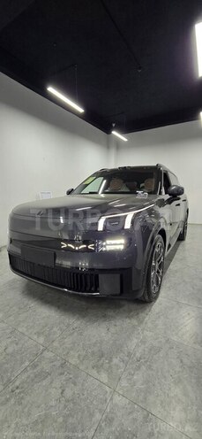 Lynk & Co 900-11