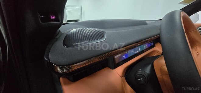 Lynk & Co 900-20