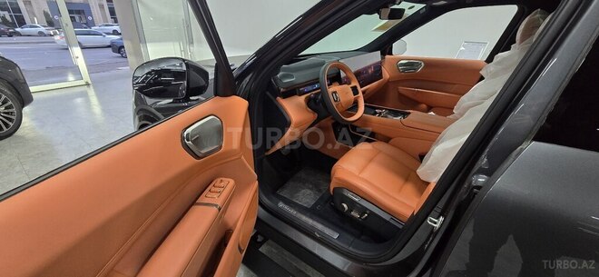 Lynk & Co 900-21