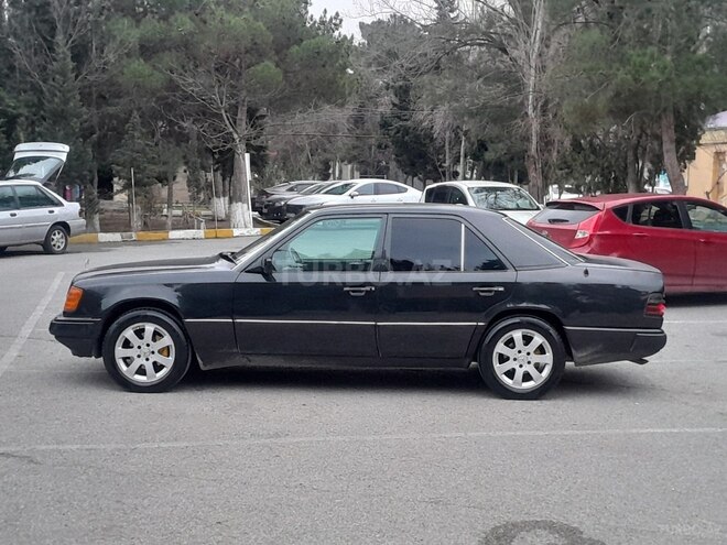 Mercedes 250 D 1995, 325,485 km - 2.5 l - Sumqayıt