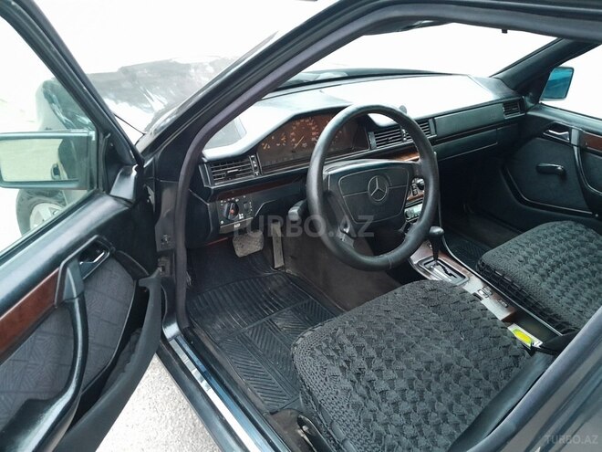 Mercedes 250 D 1995, 325,485 km - 2.5 l - Sumqayıt