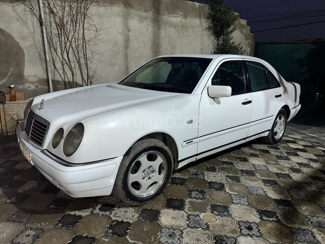 Mercedes E 200 1996, 303,320 km - 2.0 л - Bakı