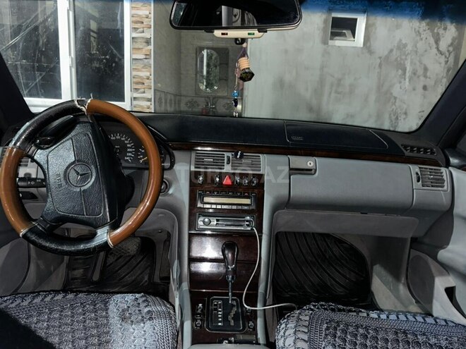 Mercedes E 200 1996, 303,320 km - 2.0 л - Bakı