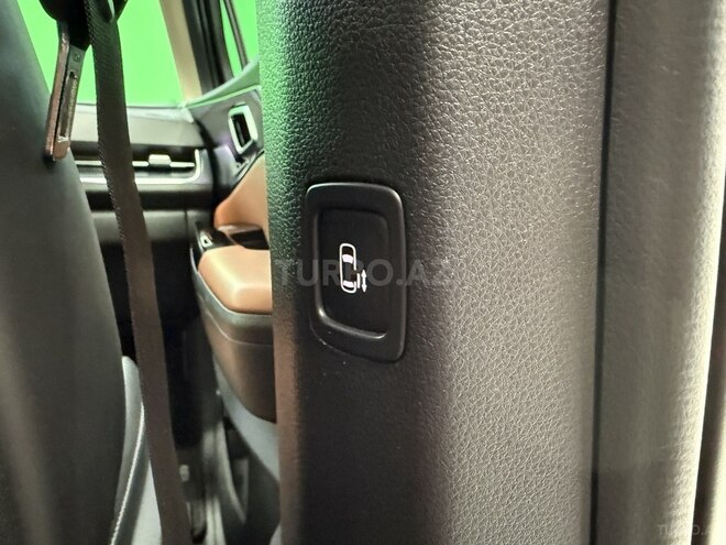 Kia Carnival-18