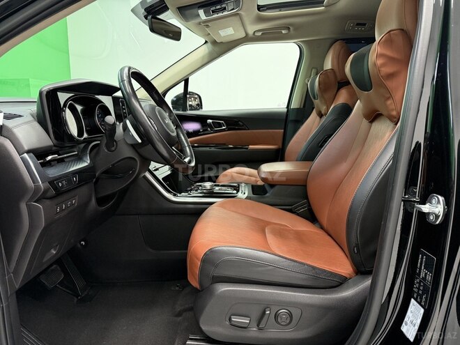 Kia Carnival-7