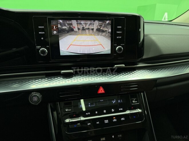 Kia Carnival-16