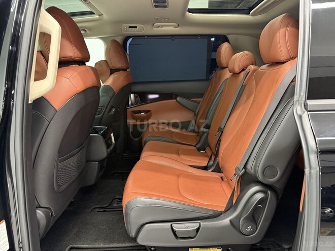 Kia Carnival-12