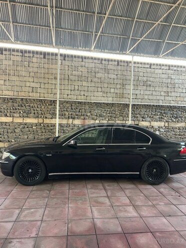 BMW 745-4