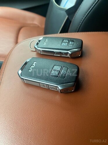 Kia Carnival-21