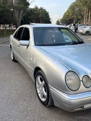 Mercedes E 280 1999, 567,800 km - 2.8 л - Sumqayıt