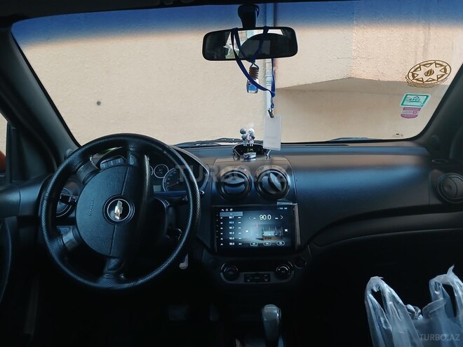 Chevrolet Aveo-8