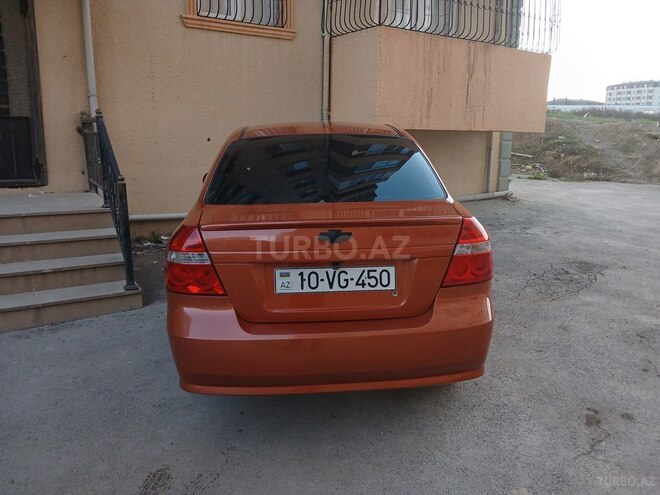 Chevrolet Aveo-5