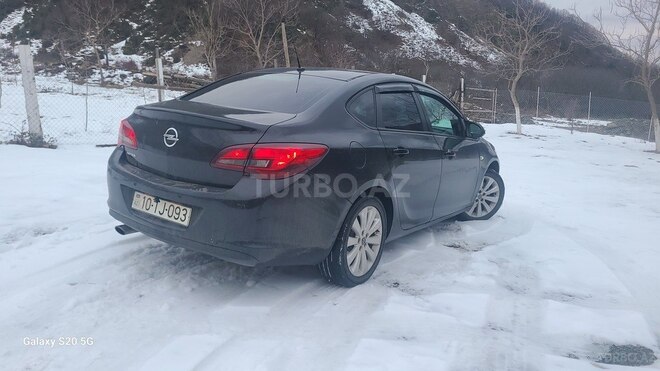 Opel Astra 2015, 181,000 km - 1.6 l - Şəki
