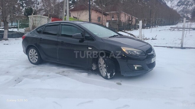 Opel Astra 2015, 181,000 km - 1.6 l - Şəki
