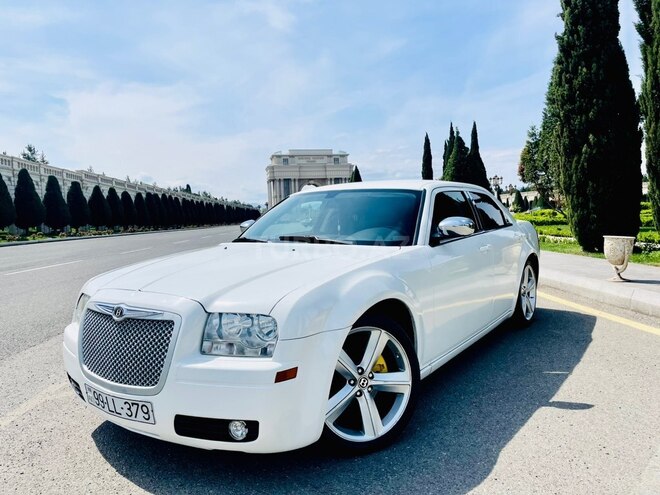 Chrysler 300C 2009, 179,000 km - 2.7 l - Gəncə