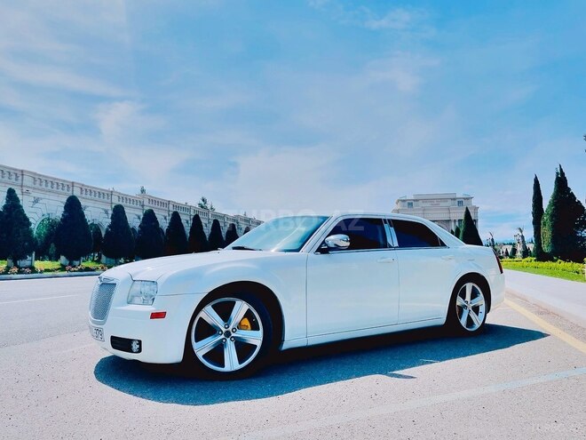 Chrysler 300C 2009, 179,000 km - 2.7 l - Gəncə