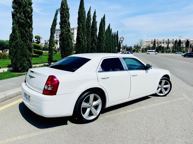 Chrysler 300C 2009, 179,000 km - 2.7 l - Gəncə