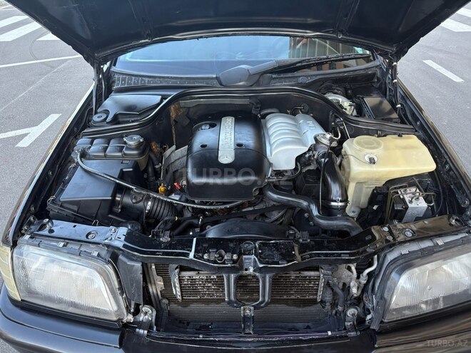 Mercedes C 220 1999, 295,000 km - 2.2 л - Sumqayıt