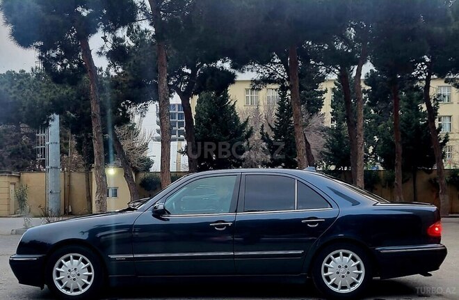 Mercedes E 240 1999, 331,000 km - 2.4 л - Bakı