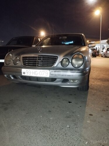 Mercedes E 270 2001, 445,212 km - 2.7 l - Masallı