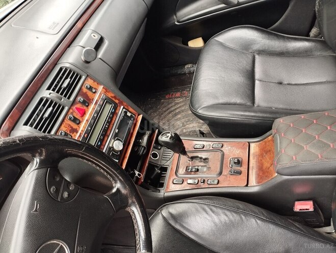 Mercedes E 270 2001, 445,212 km - 2.7 l - Masallı