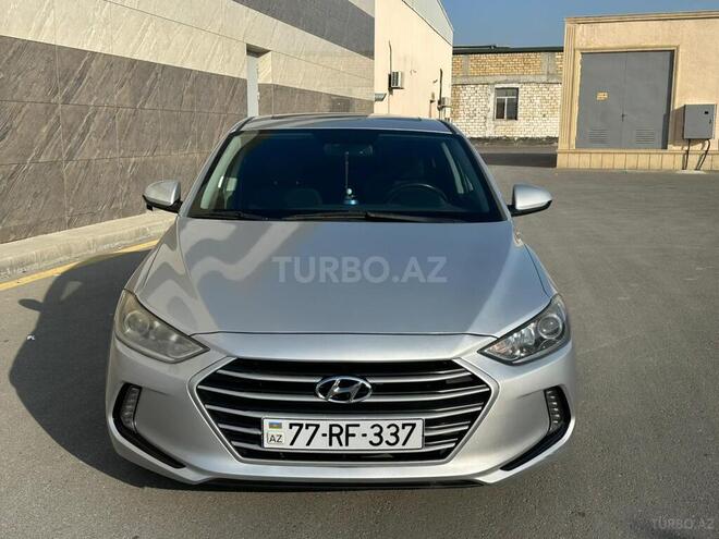 Hyundai Elantra-6