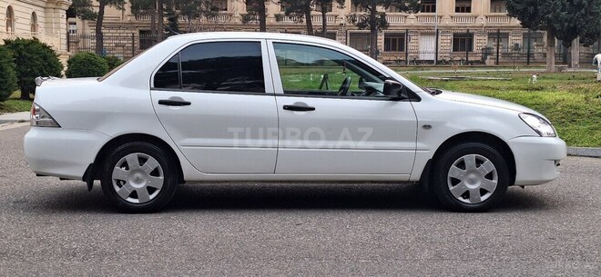 Mitsubishi Lancer 2006, 261,000 km - 1.3 l - Bakı