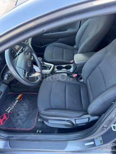 Hyundai Elantra 2019, 241,402 km - 2.0 л - Bakı