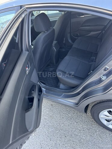 Hyundai Elantra 2019, 241,402 km - 2.0 л - Bakı