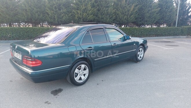 Mercedes E 240 1999, 357,400 km - 2.4 l - Şəki