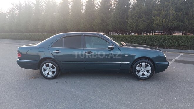Mercedes E 240 1999, 357,400 km - 2.4 l - Şəki