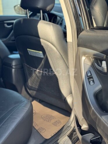 Hyundai Elantra 2015, 144,519 km - 1.8 l - Xaçmaz