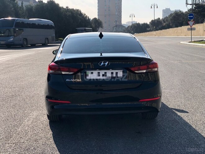 Hyundai Elantra 2017, 118,000 km - 2.0 l - Bakı