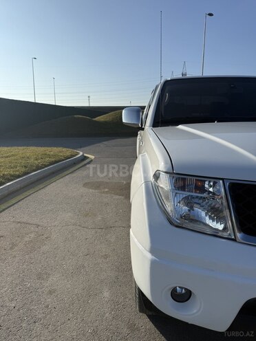 Nissan Navara-2